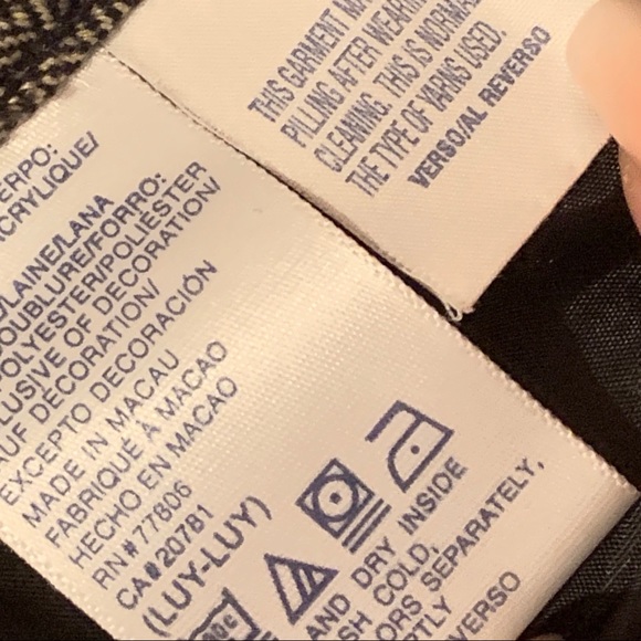 Tommy Jeans pleated skirt.  7 juniors. Warm grey. - Picture 4 of 8